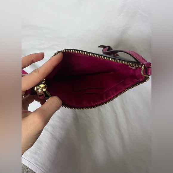 ***SOLD***COACH CROSSBODY BAG in Brown and Fuchsia Leather Messenger Bag Signatu - Picture 10 of 16